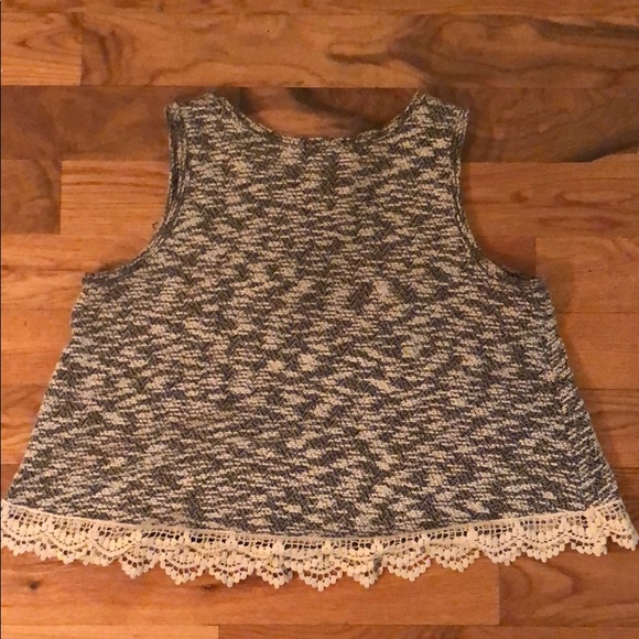 Cute Oversized Cropped Tank Top - Picture 2 of 2